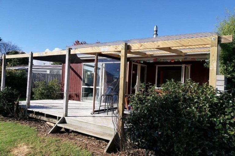 Photo of property in 19 Cumming Street, Okato, 4335