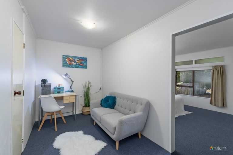 Photo of property in 2/48 Cruickshank Road, Clouston Park, Upper Hutt, 5018