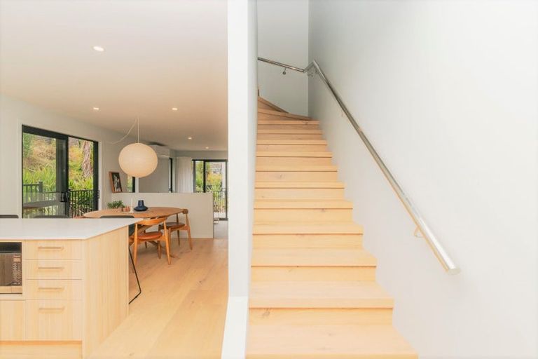 Photo of property in 4e Nerita Place, Long Bay, Auckland, 0630