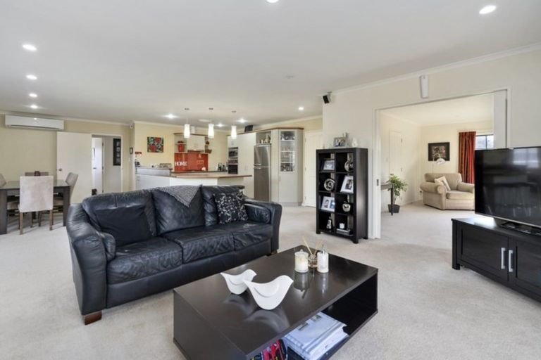 Photo of property in 17 Bouvardia Avenue, Milson, Palmerston North, 4414