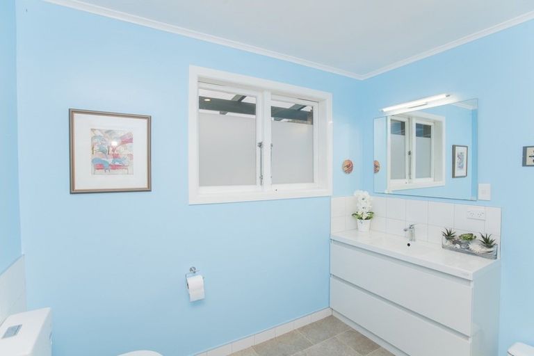 Photo of property in 74 Gaddums Hill Road, Outer Kaiti, Gisborne, 4010