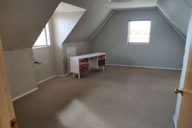 Photo of property in 2/67 West Coast Road, Glen Eden, Auckland, 0602