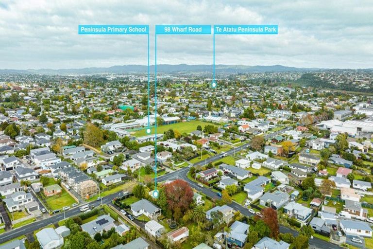Photo of property in 98 Wharf Road, Te Atatu Peninsula, Auckland, 0610