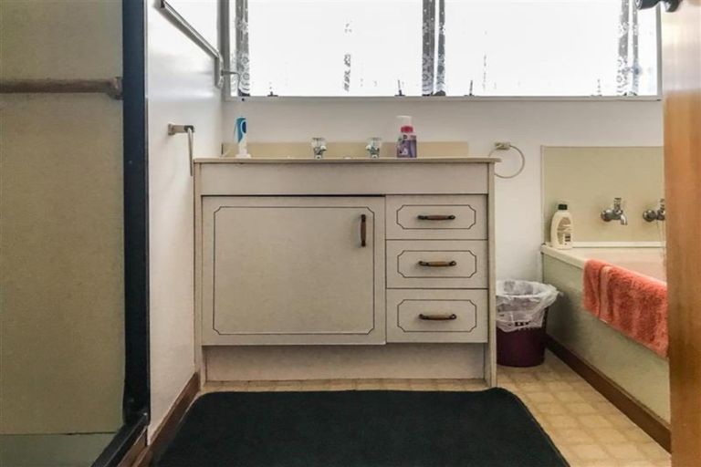 Photo of property in 1/143 Edinburgh Street, Pukekohe, 2120