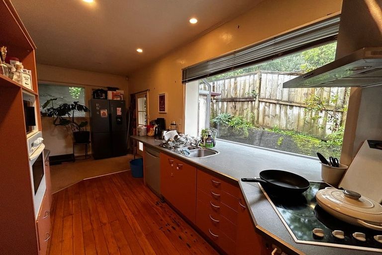 Photo of property in 96 Onslow Road, Khandallah, Wellington, 6035