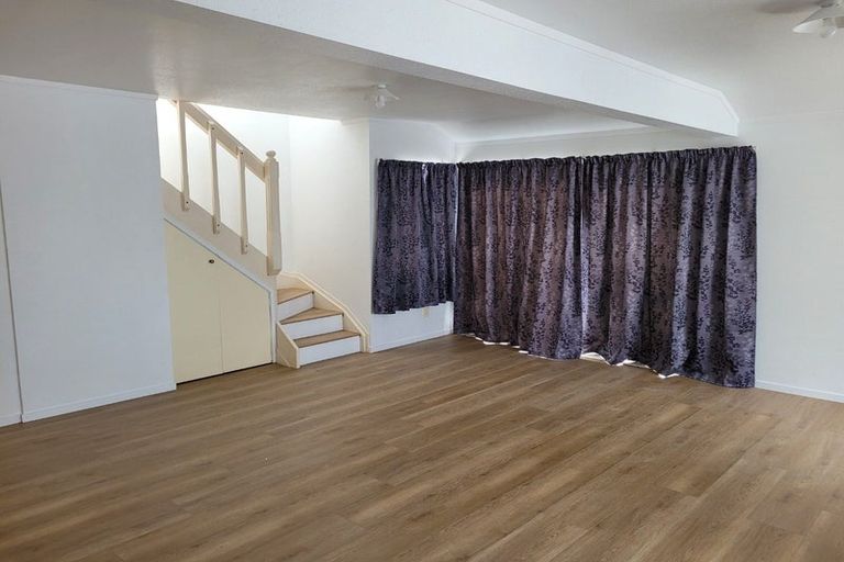 Photo of property in 107a Wellington Street, Howick, Auckland, 2014