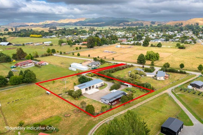 Photo of property in 2a Symmans Lane, Otane, 4277