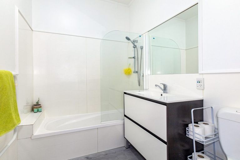 Photo of property in 18 Taylor Street, Geraldine, 7930