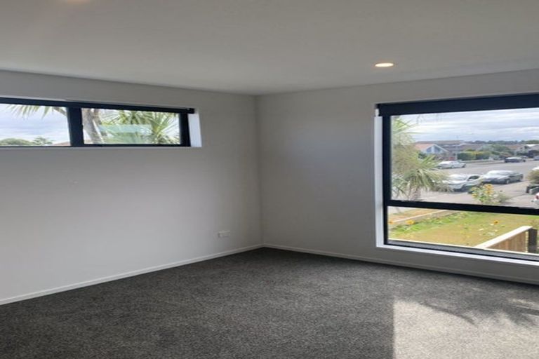 Photo of property in 2b Division Street, Riccarton, Christchurch, 8041
