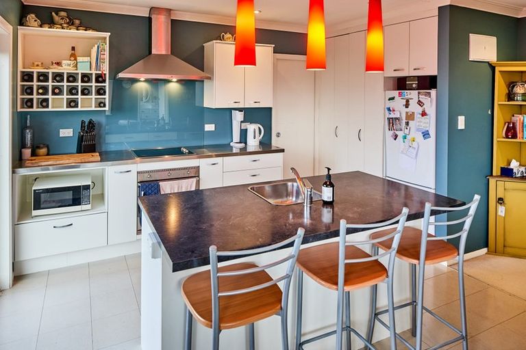 Photo of property in 4 Gaskill Grove, Harbour View, Lower Hutt, 5010