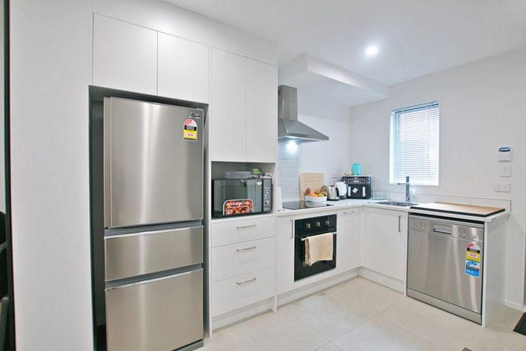 Photo of property in 52 Raupeti Lane, Henderson, Auckland, 0612