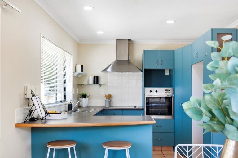 Photo of property in 6 Manor Park Drive, Pyes Pa, Tauranga, 3112