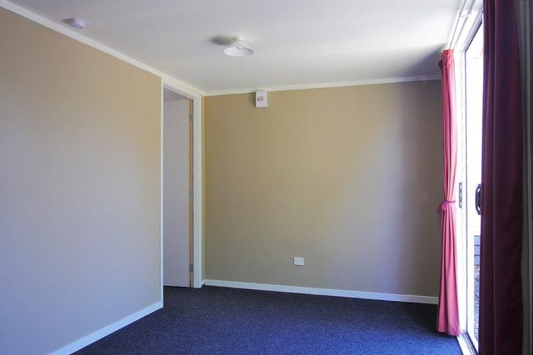 Photo of property in 24 Manchester Street, Takaro, Palmerston North, 4412