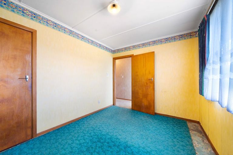 Photo of property in 24 Cobham Crescent, Kelston, Auckland, 0602