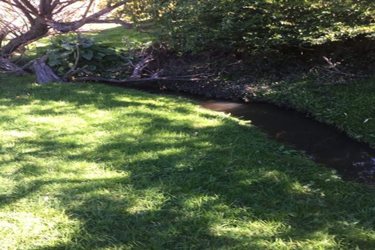 Photo of property in 238 Clifton Road, Whitford, 2571