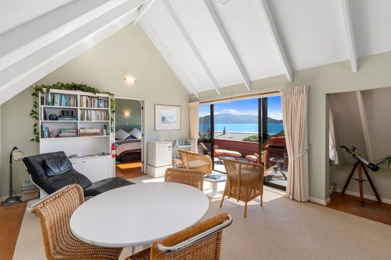 Photo of property in 115 Tutere Street, Waikanae Beach, Waikanae, 5036