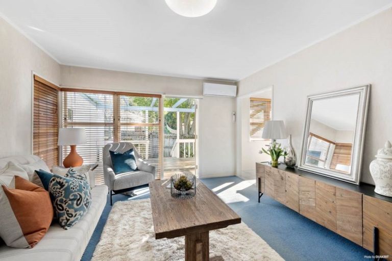 Photo of property in 66 Vandeleur Avenue, Birkdale, Auckland, 0626