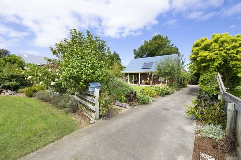 Photo of property in 10 Waitaha Place, Clive, 4102