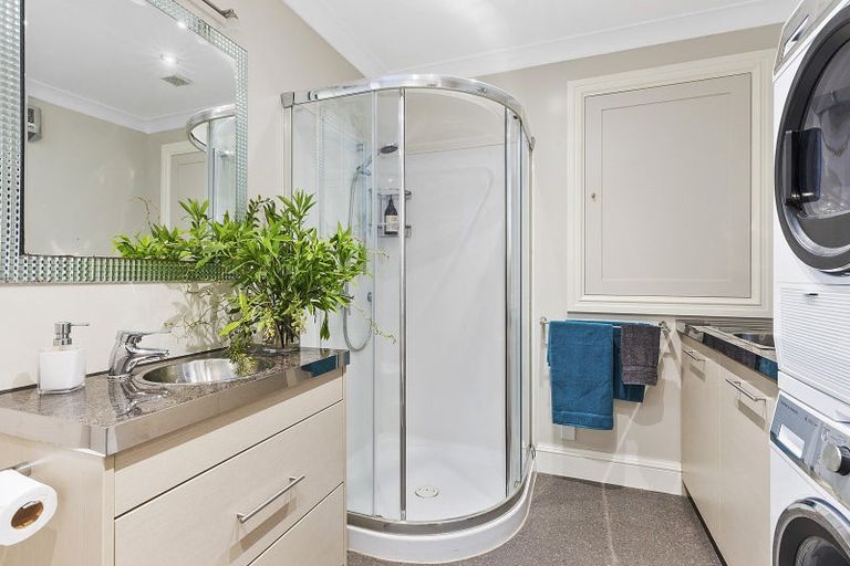 Photo of property in 82 Roxburgh Street, Mount Victoria, Wellington, 6011