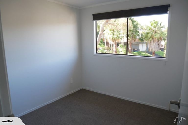 Photo of property in 12 Wilkinson Way, Browns Bay, Auckland, 0630
