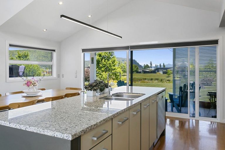 Photo of property in 11 Pukeko Way, Kinloch, Taupo, 3377