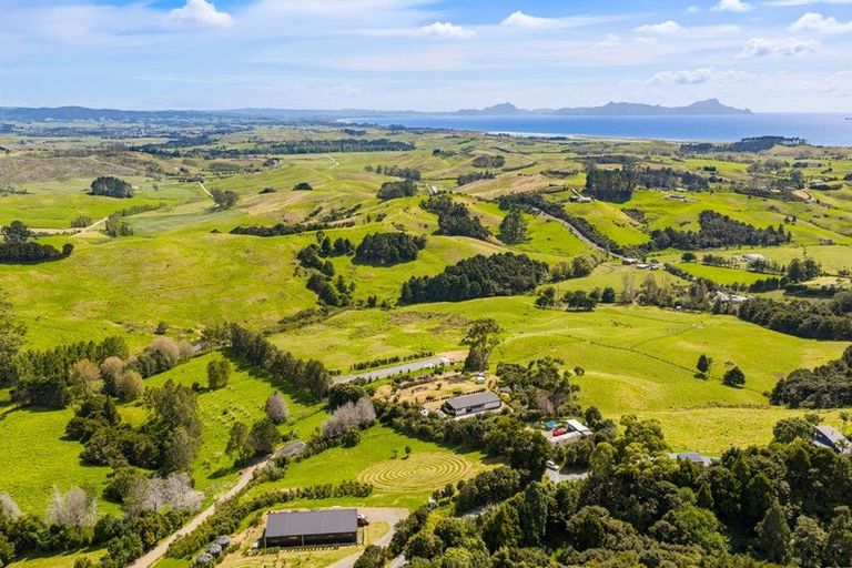 Photo of property in 77 Wairimu Way, Waipu, 0582