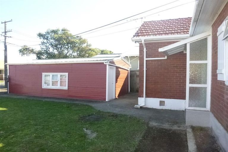 Photo of property in 52 Bell Road, Waiwhetu, Lower Hutt, 5010