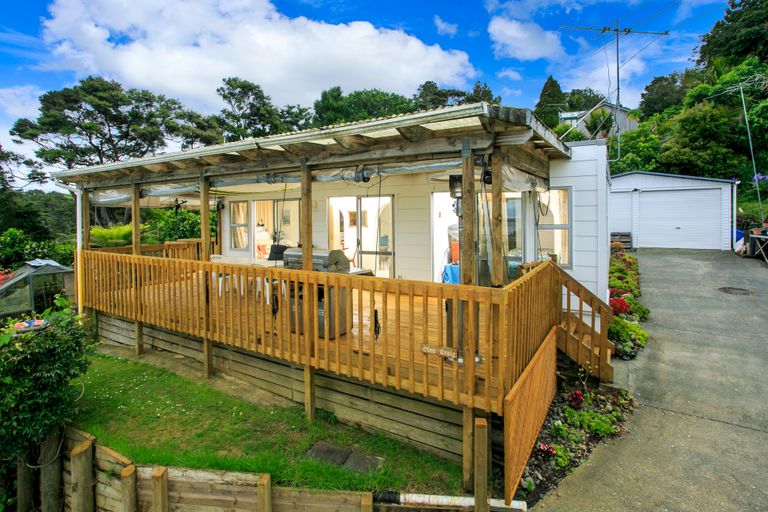 Photo of property in 27 Baddeleys Beach Road, Tawharanui Peninsula, Matakana, 0986