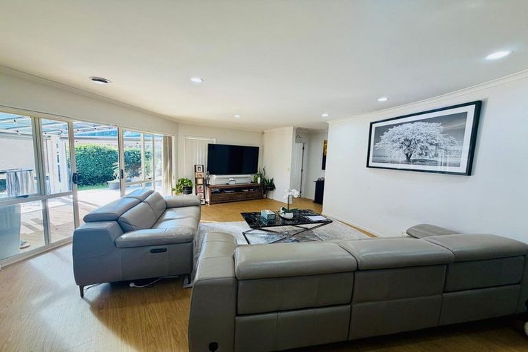 Photo of property in 4 Willowbank Close, East Tamaki Heights, Auckland, 2016