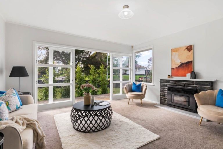 Photo of property in 11 Royal Arch Place, Rosehill, Papakura, 2113