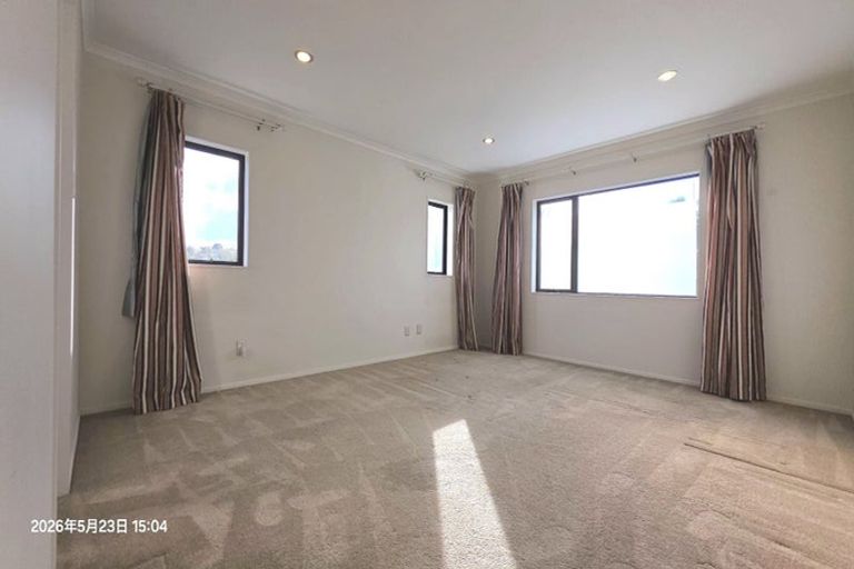 Photo of property in 35 Kilkelly Avenue, Pinehill, Auckland, 0632