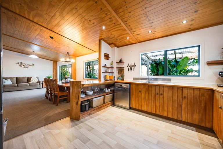 Photo of property in 979 Kaipara Flats Road, Kaipara Flats, Warkworth, 0984