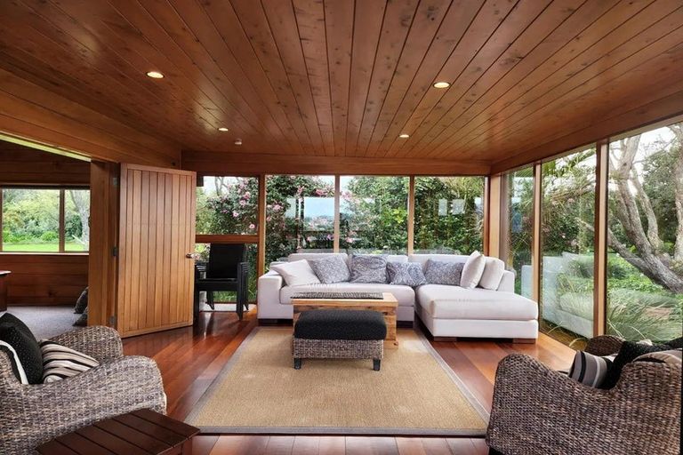 Photo of property in 56 Jans Terrace, Oakura, 4314