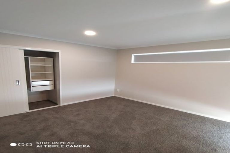 Photo of property in 30 Combat Street, Papakura, 2110