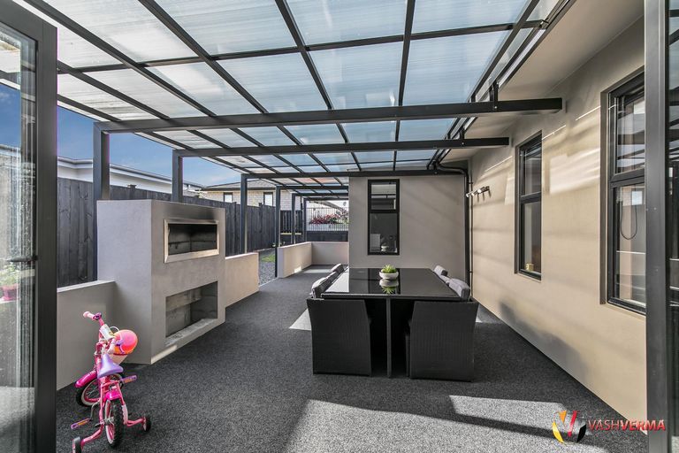 Photo of property in 300 Harbourside Drive, Karaka, Papakura, 2113