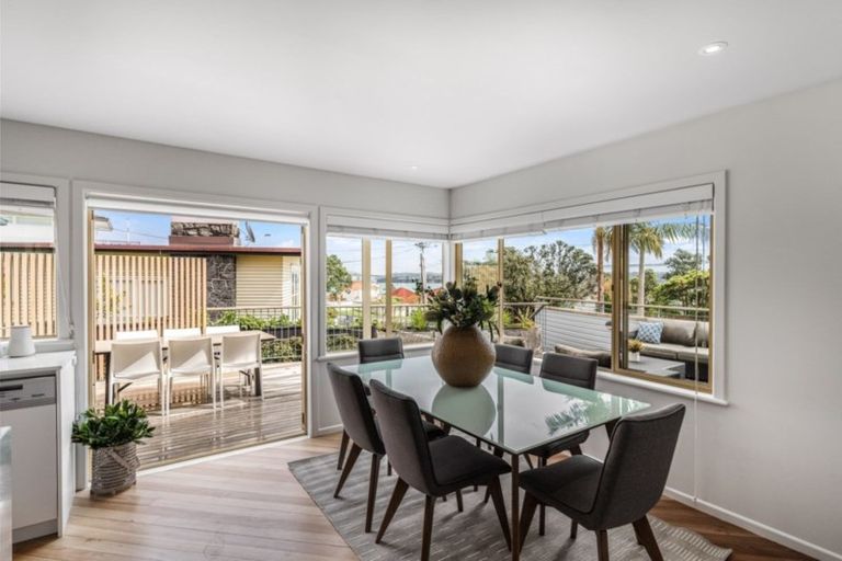 Photo of property in 77a Stanley Point Road, Stanley Point, Auckland, 0624