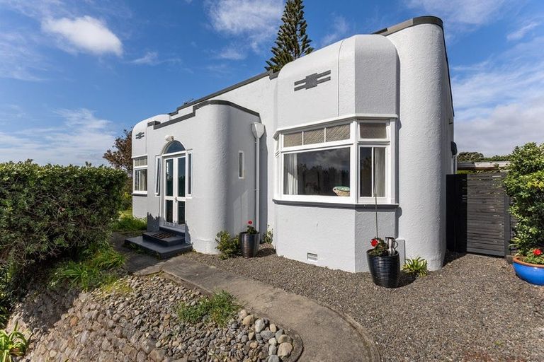 Photo of property in 48 Manly Street, Paraparaumu Beach, Paraparaumu, 5032