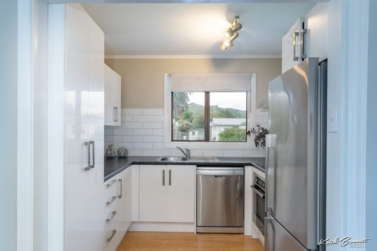 Photo of property in 3 Snell Grove, Clouston Park, Upper Hutt, 5018