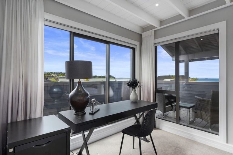 Photo of property in 9 Craig Road, Milford, Auckland, 0620