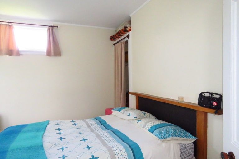 Photo of property in 46 Romilly Street, Westport, 7825