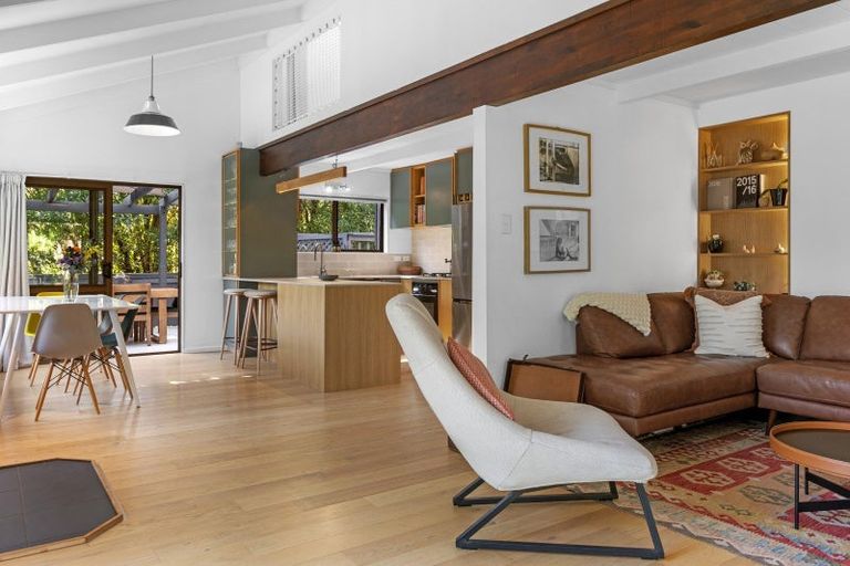 Photo of property in 9 Shalamar Drive, Cashmere, Christchurch, 8022