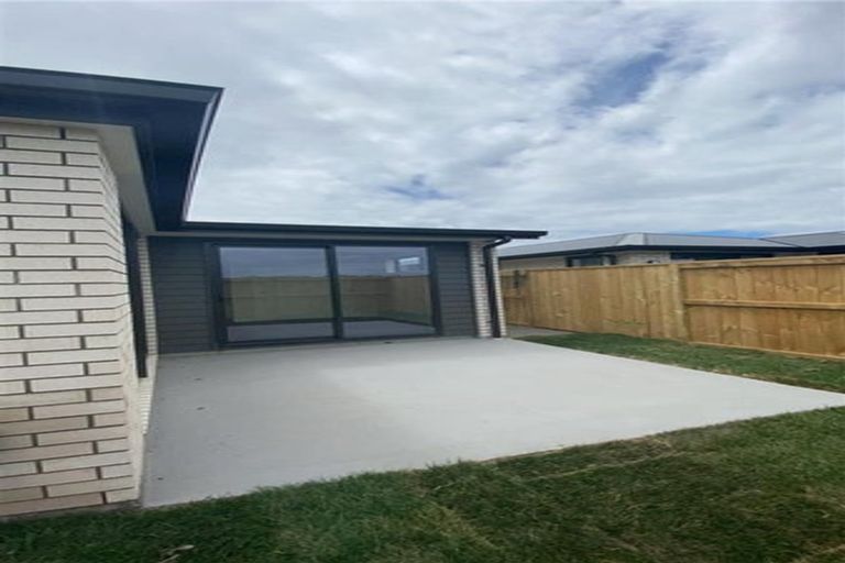 Photo of property in 104 Dunkeld Drive, Papamoa, 3118