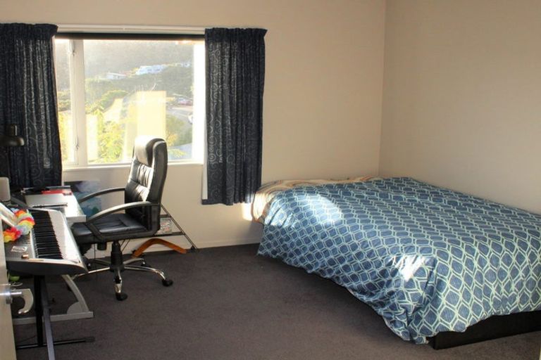 Photo of property in 1/18 Montgomery Avenue, Karori, Wellington, 6012