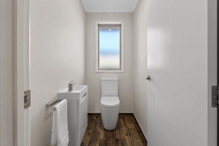 Photo of property in 17 Waitaha Place, Bell Block, New Plymouth, 4312