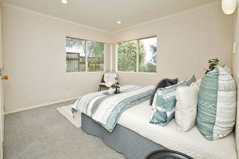 Photo of property in 52 Greenfield Drive, Western Heights, Hamilton, 3200