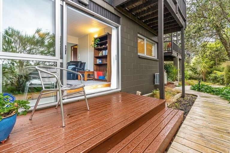 Photo of property in 22 Saddleback Rise, Murrays Bay, Auckland, 0630