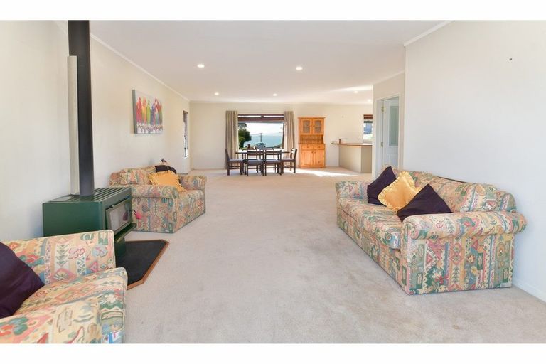 Photo of property in 81 Vipond Road, Stanmore Bay, Whangaparaoa, 0932