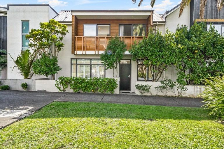 Photo of property in 68 Buckley Avenue, Hobsonville, Auckland, 0616