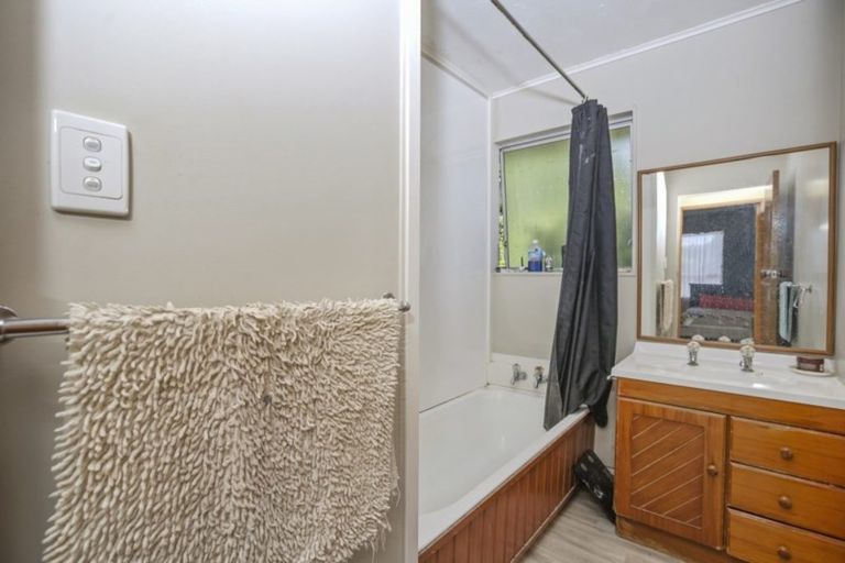 Photo of property in 5 Neri Crescent, Pomare, Rotorua, 3015