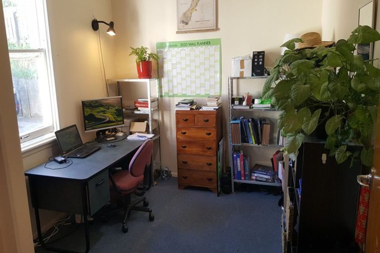 Photo of property in 186 Tasman Street, Mount Cook, Wellington, 6021